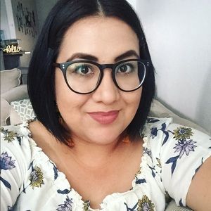 Meet your Posher, Mayra